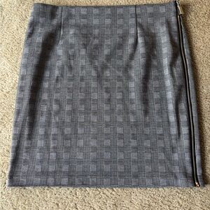 Vince Camuto Plaid Pencil Skirt – Size 8 – NWT